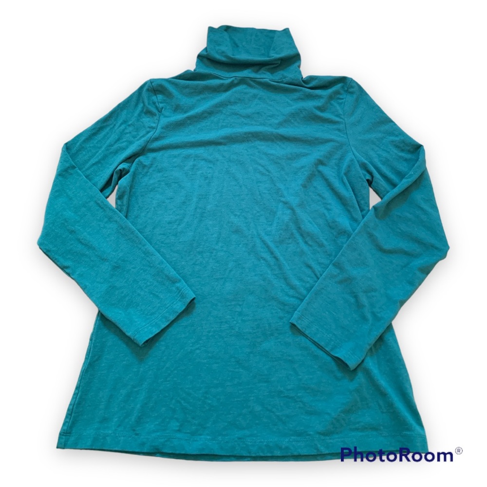✨ NWOT Classic Green Turtleneck - Large